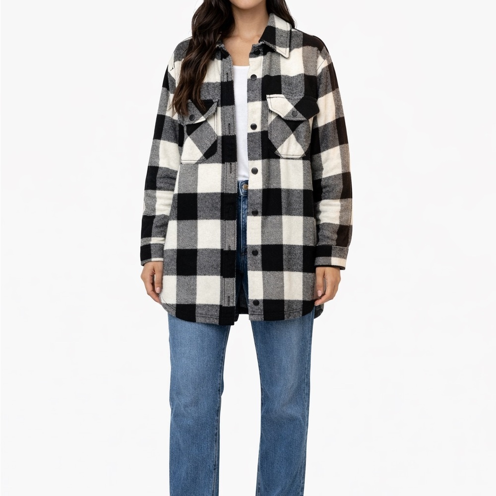 Urban Outfitters Size Medium Black and White Flannel Shacket Jacket